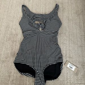 Albion fit one piece